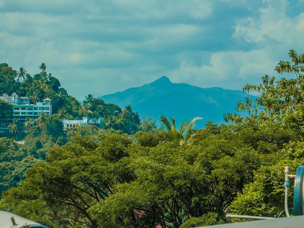 Aronka Homestay แคนดี้ ภายนอก รูปภาพ