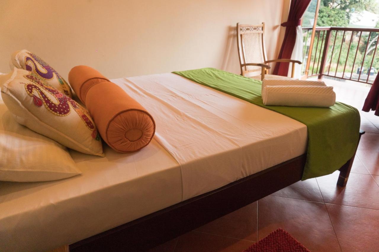 Aronka Homestay แคนดี้ ภายนอก รูปภาพ