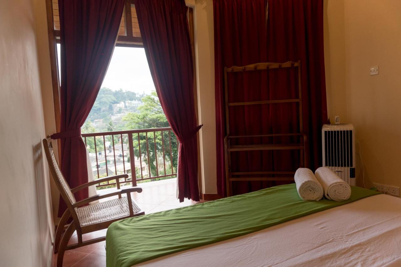 Aronka Homestay แคนดี้ ภายนอก รูปภาพ