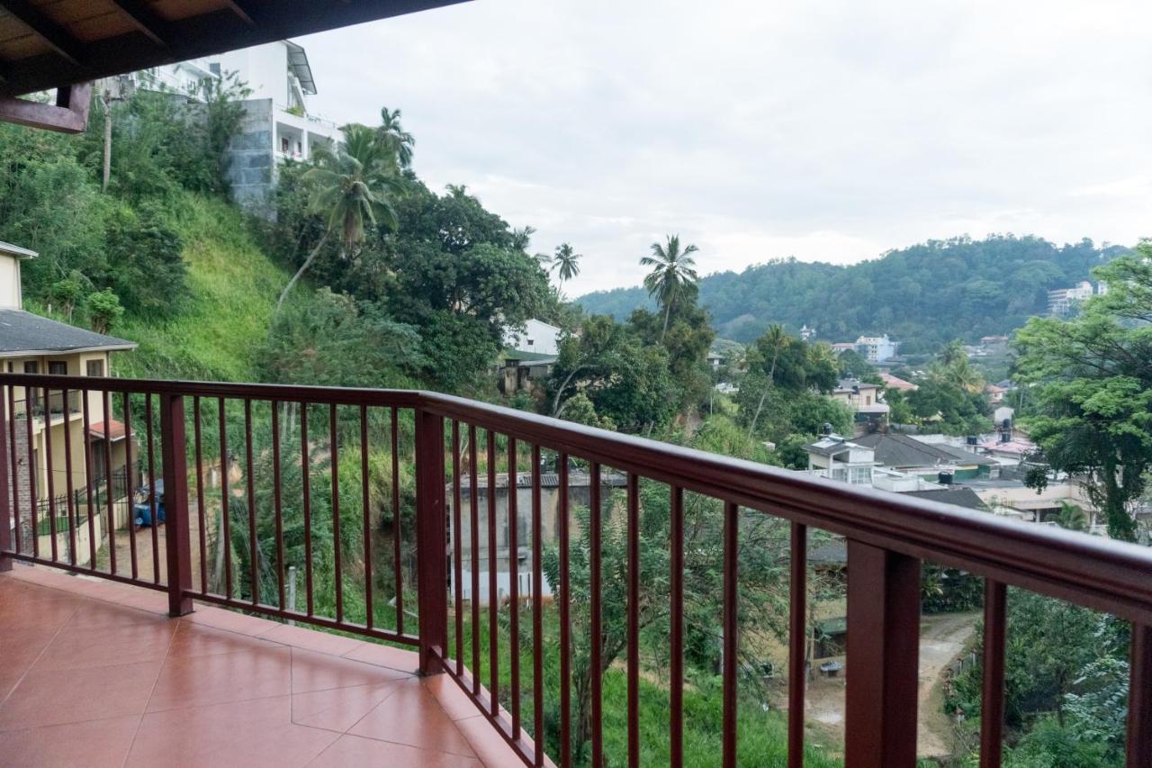 Aronka Homestay แคนดี้ ภายนอก รูปภาพ